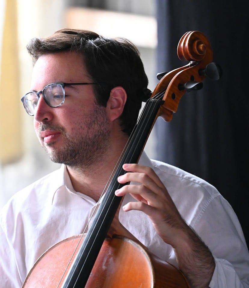 Born in Oviedo, Spain, Martín began playing the cello at the age of four. He studied in Salamanca with Aldo Mata and Lorenzo Meseguer, and completed his Master's with distinction at the Royal Conservatoire in The Hague under Lucia Swarts. Passionate about chamber music, he has performed across Spain, the Netherlands, and Cyprus with ensembles including the Trems and Loksias Quartets, earning chamber music awards in 2013 and 2014. As a freelance artist, Martín explores interdisciplinary performance, appearing at festivals such as Delft Fringe, Orlando Festival, and Buffer Fringe in Nicosia.